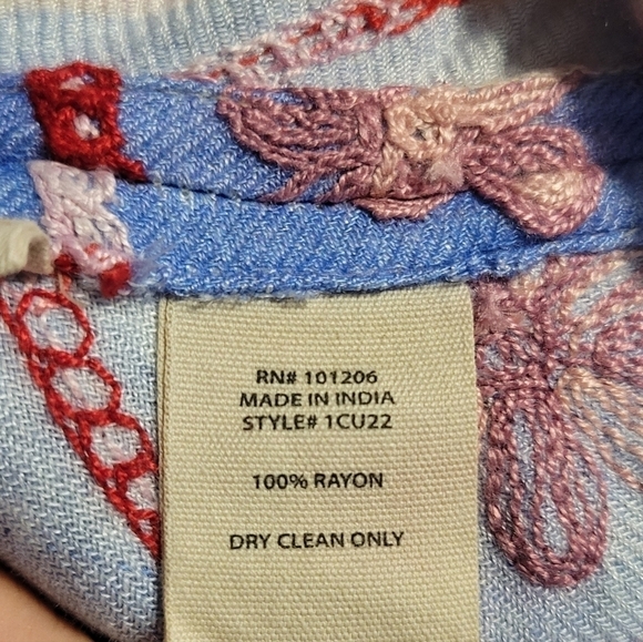 Soft surroundings embroidered open poncho cardigan. - Picture 11 of 13